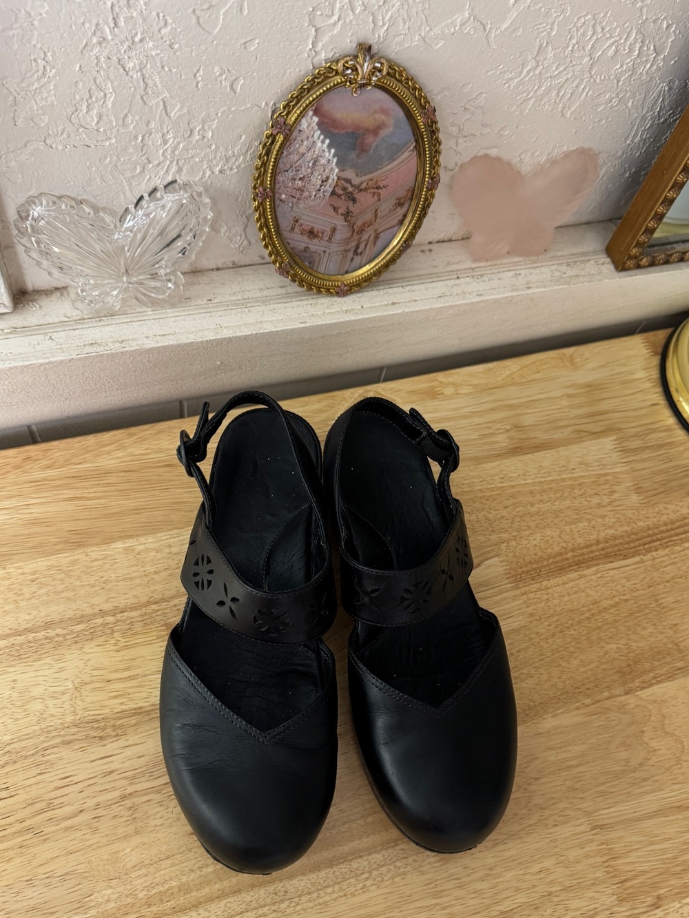 Dansko Black Leather Mary Jane Clog Sandals EU 40 Floral Cutout Comfort Shoes - Picture 4 of 15